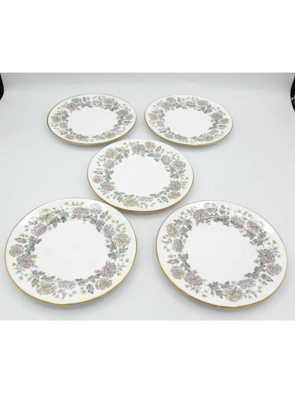 Chrysanthemum by Paragon Fine Bone China Bread Plates Set of 5 Pattern Code: PAR